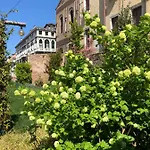 Madama Garden Retreat 4*