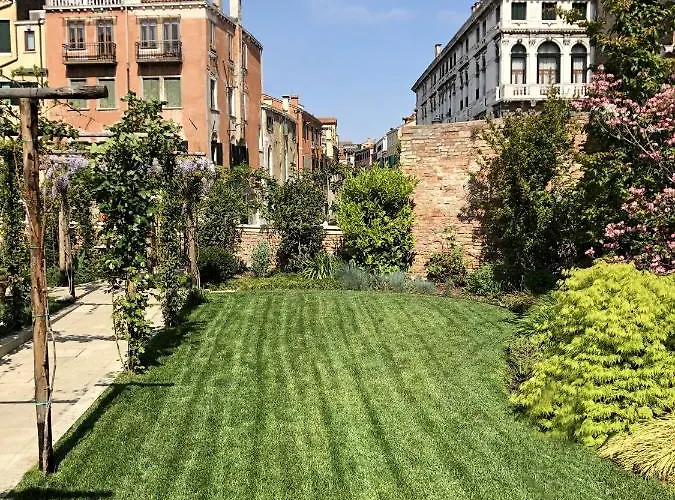 Hotel Madama Garden Retreat 4*