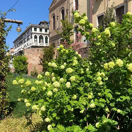 Madama Garden Retreat 4*