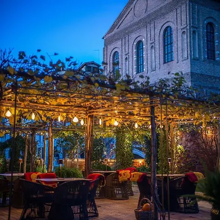Hotel Madama Garden Retreat